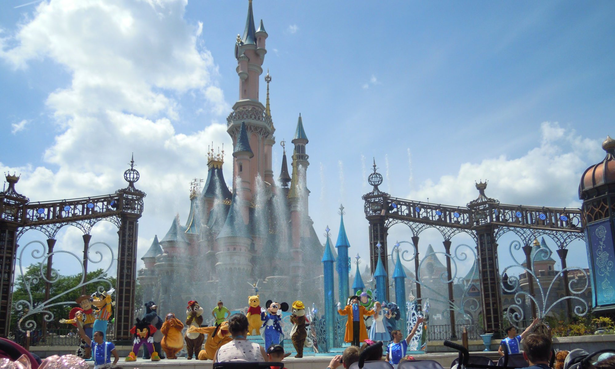 Bühnenshow zum 25. Jubiläum in Disneyland Paris