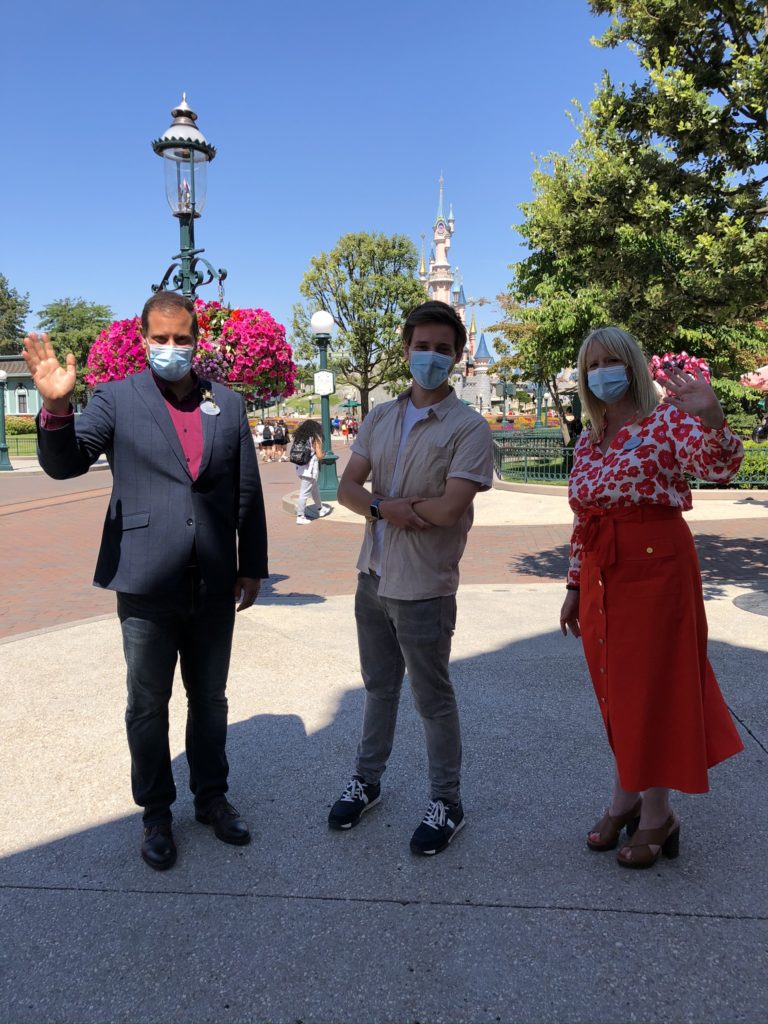 Zeit für Magie: Unser Recap zur Wiedereröffnung von Disneyland Paris 7 DLP Ambassador Giona and Natacha Rafalski