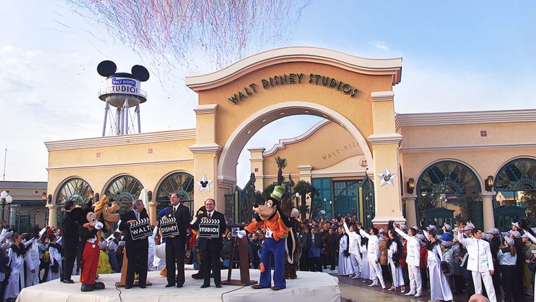 Disneyland Paris History Teil 4: Von der Erde zum Mond und zum zweiten Themenpark 3 Am 16. März 2001 eröffnete der Walt Disney Studios Park in Paris
