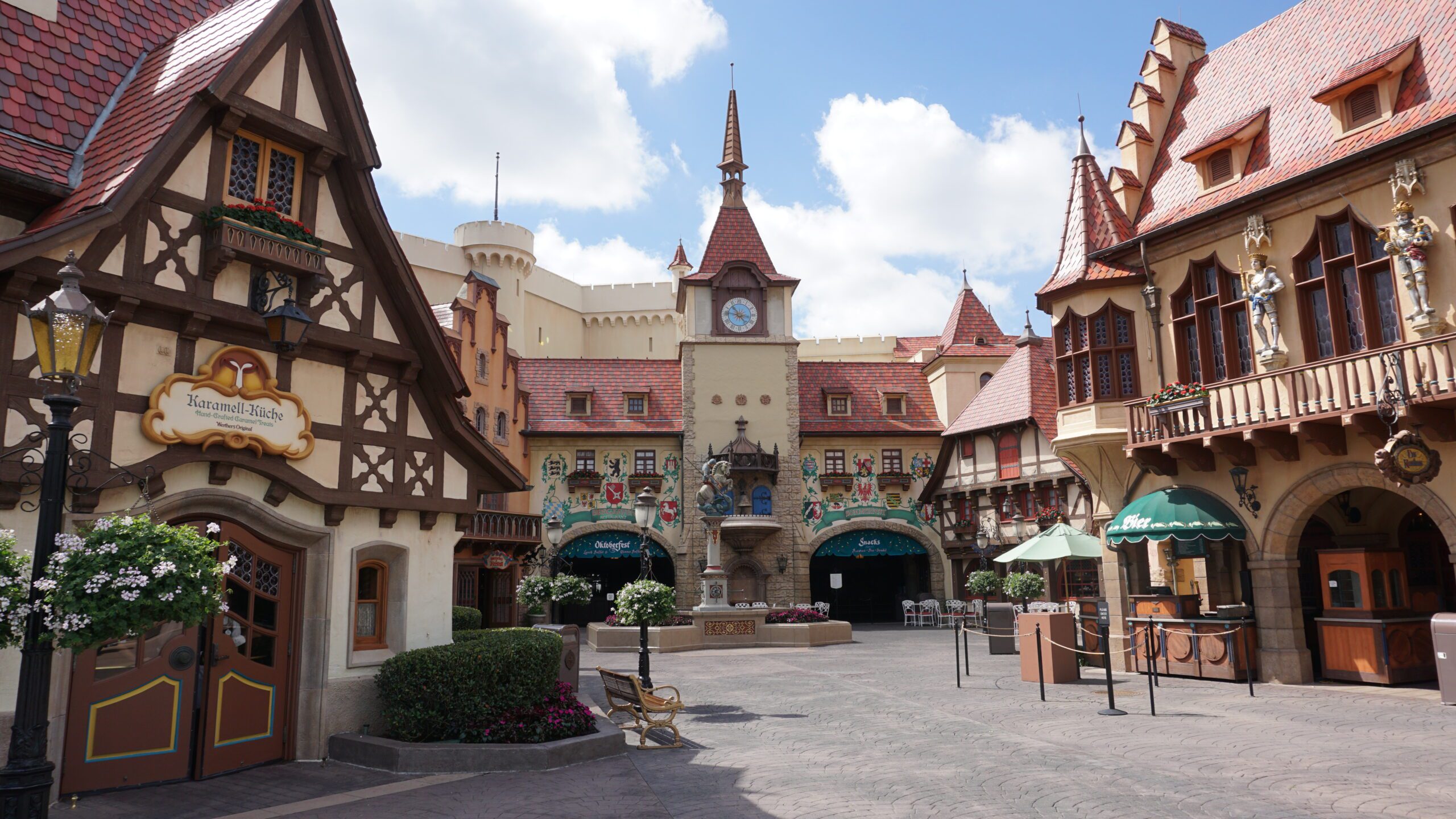 Disney CRP (Cultural Representative Program): Im Epcot Germany Pavilion in Walt Disney World arbeiten - alle Fragen, Antworten und Erfahrungsberichte im großen Guide