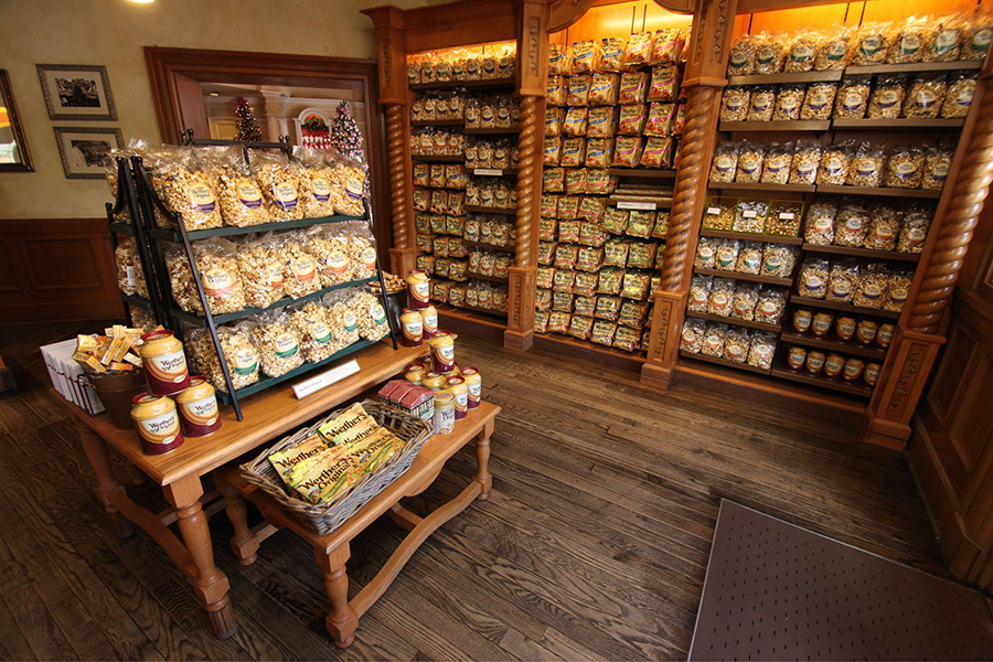 Disney CRP: Alles zur Arbeit im Merchandise im Germany Pavilion - Cultural Representative Program 5 Werther's Caramel Kitchen
