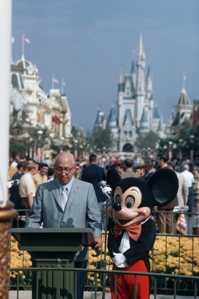 Highlights und Neuheiten zu Walt Disney Worlds 50. Jubiläum 3 Eröffnung von Walt Disney World's Magic Kingdom Park im Oktober 1971
