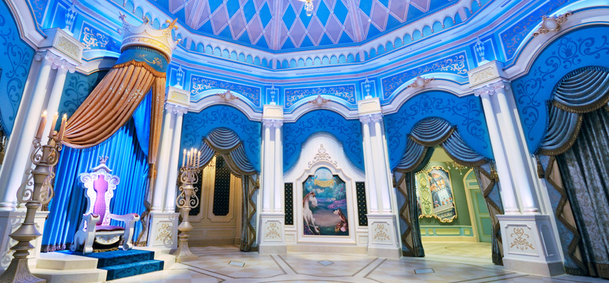 Vom drohenden Bankrott zum Welterfolg: Disneys Cinderella Story (1950) 26 Cinderella Castle Tokyo Disneyland