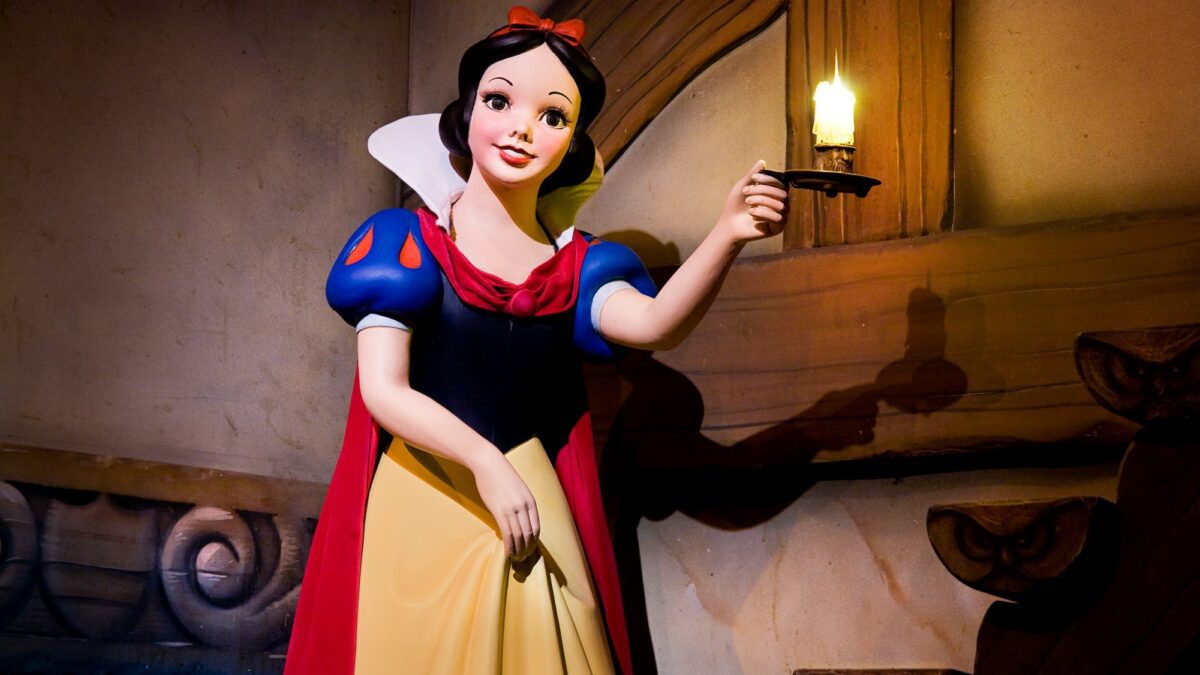 snow whites scary adventures 00