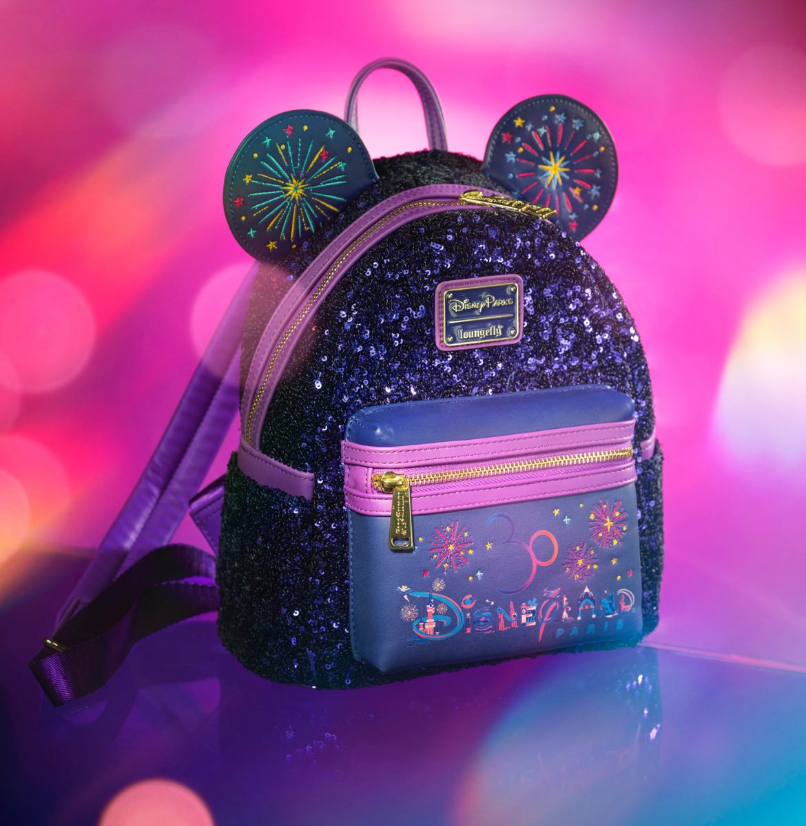 Disneyland Paris - Alle Programm Highlights, Neuheiten und Angebote zu der grandiosen Geburtstagsfeier zum 30. Jubiläum ab März 2022 13 Disneyland Paris 30th Anniversary Loungefly backpack