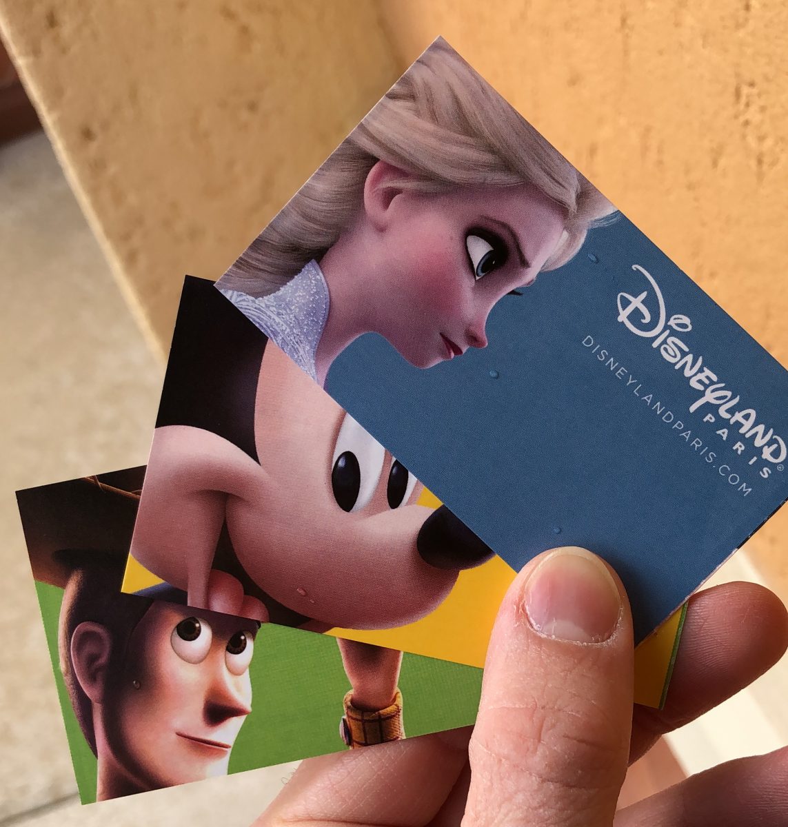 Disneyland Paris - Alle Programm Highlights, Neuheiten und Angebote zu der grandiosen Geburtstagsfeier zum 30. Jubiläum ab März 2022 22 Elsa aus Die Eiskönigin, Spider-Man oder Darth Vader aus Star Wars