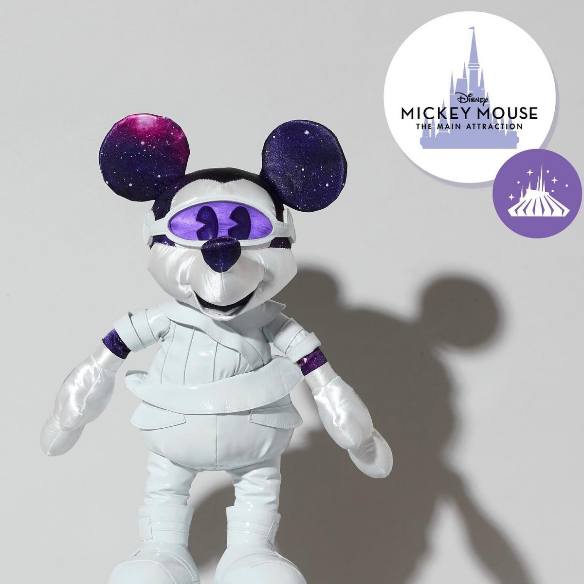 Disneyland Paris - Alle Programm Highlights, Neuheiten und Angebote zu der grandiosen Geburtstagsfeier zum 30. Jubiläum ab März 2022 18 Mickey Mouse The Main Attraction Space Mountain Plush
