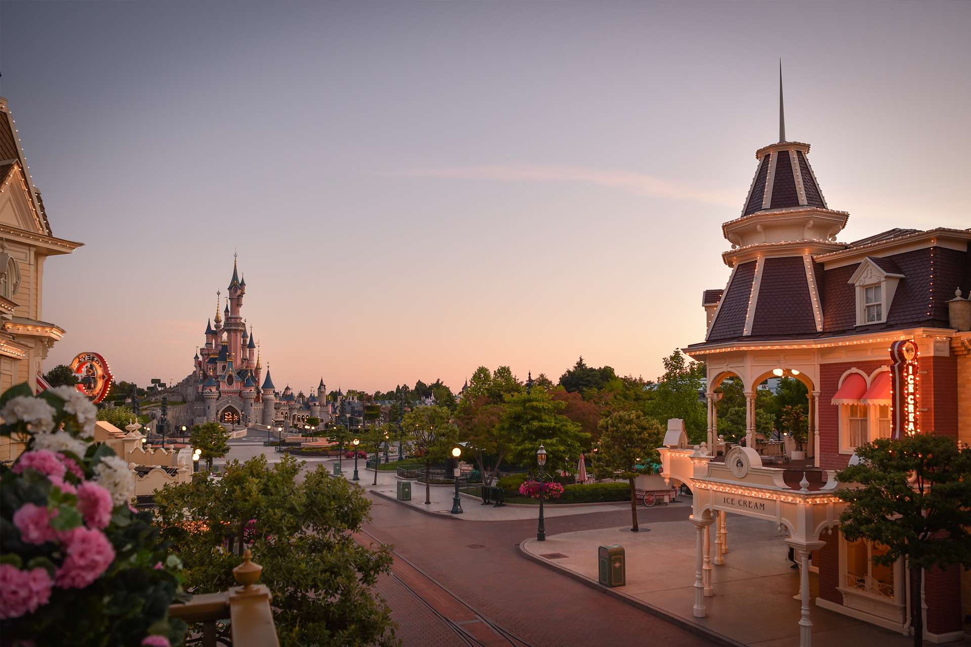 Disneyland Paris Main Street USA Castle