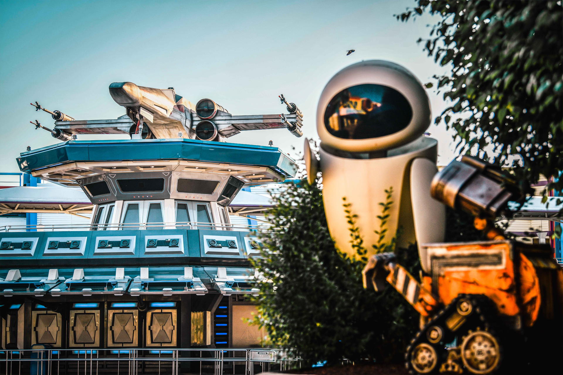 Disneyland Paris Discoveryland Wall-E Eve Star Tours