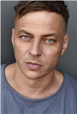 Exklusiv-Interviews: Die deutschen Stimmen von Pixars LIGHTYEAR: "Game of Thrones"-Star Tom Wlaschiha und Moderatorin Aminata Belli 3 image002