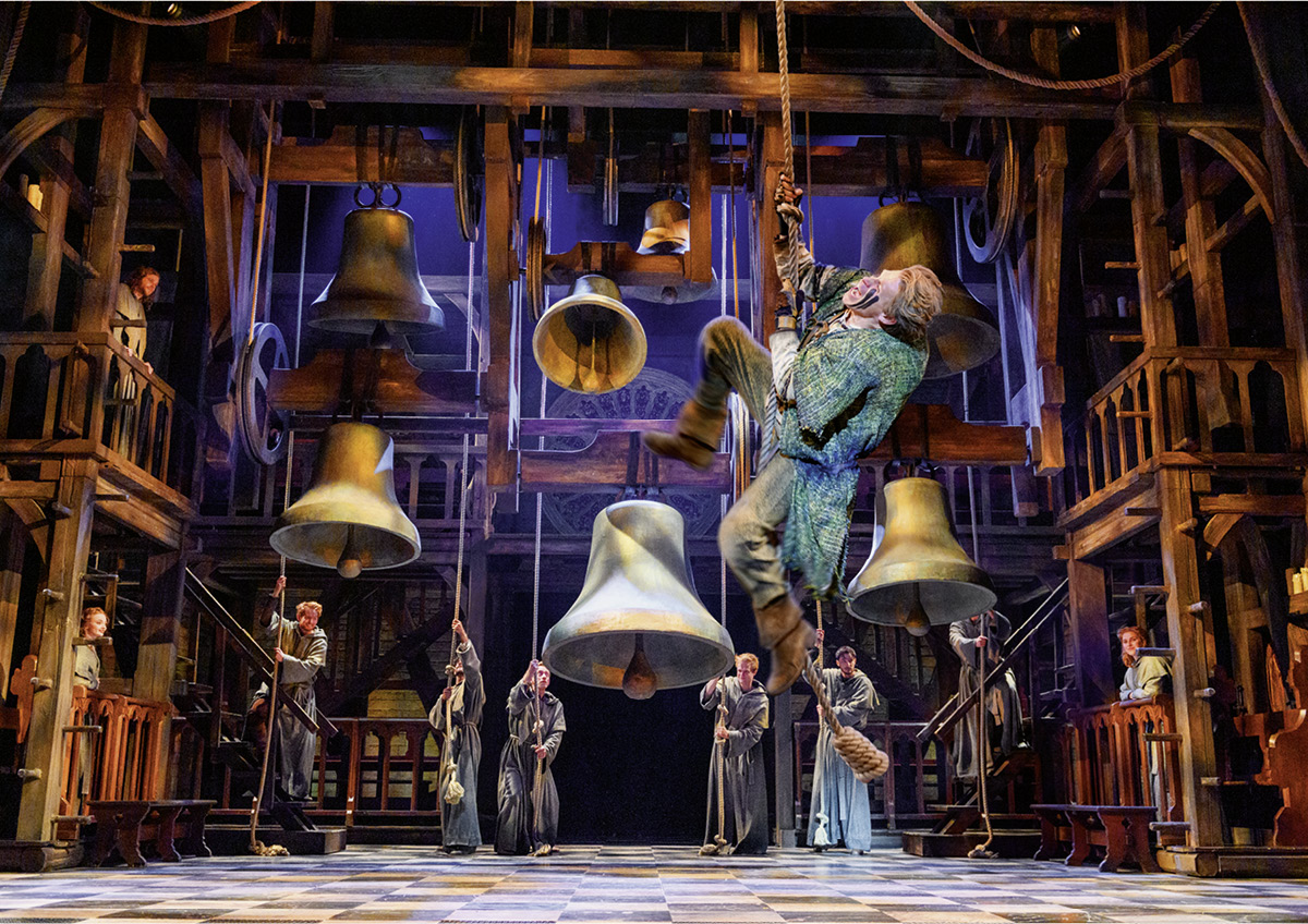 Review zu Disneys Musical Version von “Der Glöckner von Notre Dame” in Wien! 3 Quasimodo, der Glöckner von Notre Dame in Disneys Musical Aufführung in Wien, Österreich