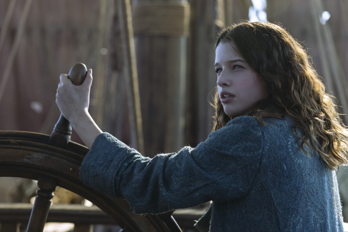Review zu PETER PAN & WENDY: Ein Disney Klassiker wird düster, jedoch wunderschön 7 Ever Anderson als Wendy Darling