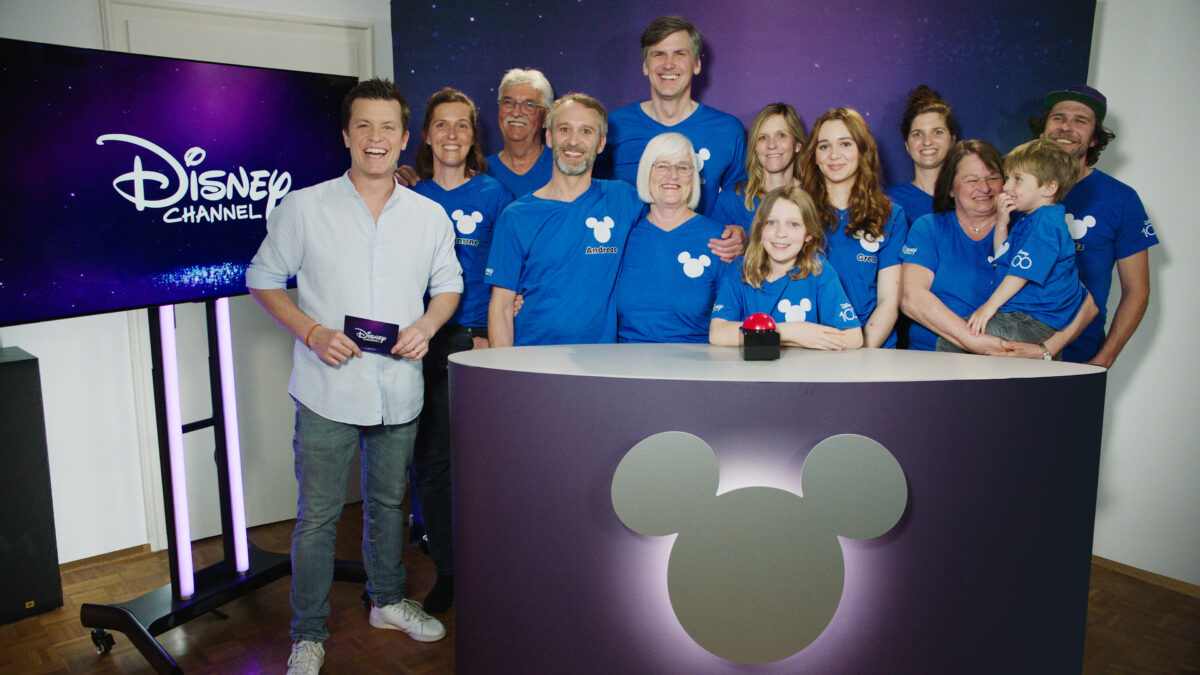Der 100-tägige Countdown zu Disney100 im Disney Channel – alle Specials und Event Tage von Juli bis Oktober! 3 Disney100: Familien Quiz mit Beni Weber im Oktober 2023 im Disney Channel