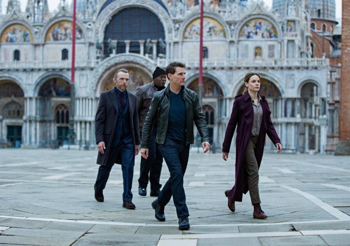 Review zu Mission: Impossible – Dead Reckoning Teil 1 – Lohnt sich der neuste Tom Cruise Action Film? 4 Tom Cruise in Mission: Impossible Dead Reckoning Part One from Paramount Pictures and Skydance.