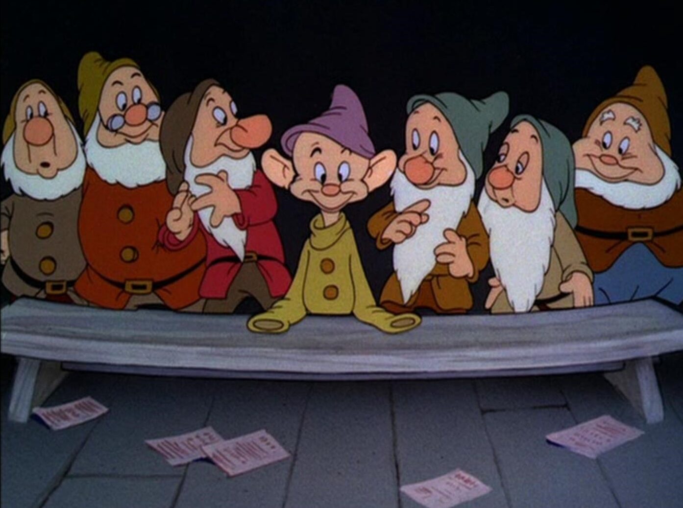 Der Mann und das Studio hinter der Marke: 5 Kurzfilme, um Walt Disney und seine Company besser zu verstehen 6 The Winged Scourge (1943) brachte Schneewittchens sieben Zwerge zurück für einen Shortfilm während des zweiten Weltkriegs