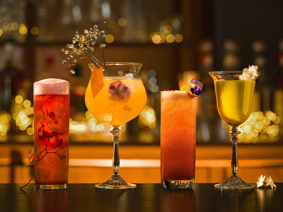 Startschuss gefallen: Disneyland Hotel in Paris ab sofort buchbar – Große Eröffnung am 25. Januar 2024 26 Fleur de Lys Bar Cocktails
