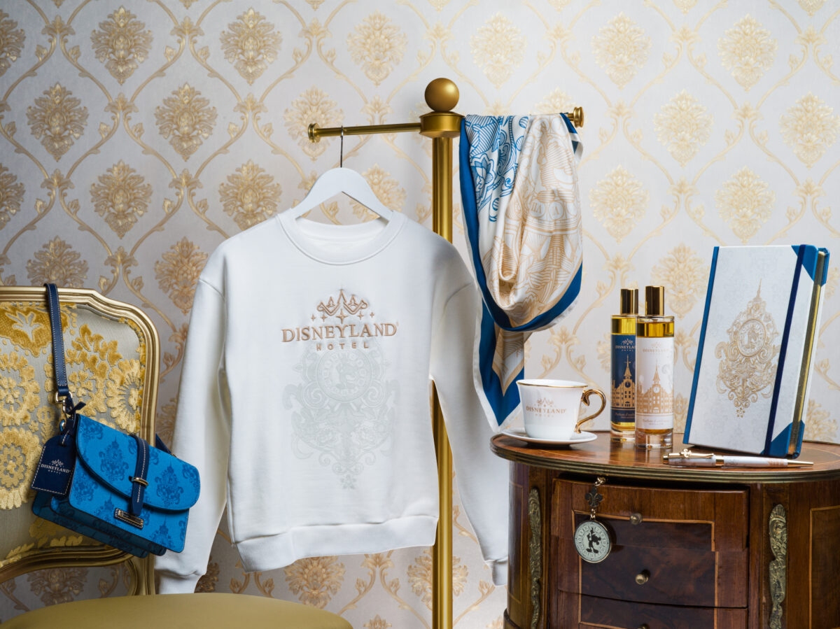 Startschuss gefallen: Disneyland Hotel in Paris ab sofort buchbar – Große Eröffnung am 25. Januar 2024 30 Disneyland Hotel Merchandise Collection