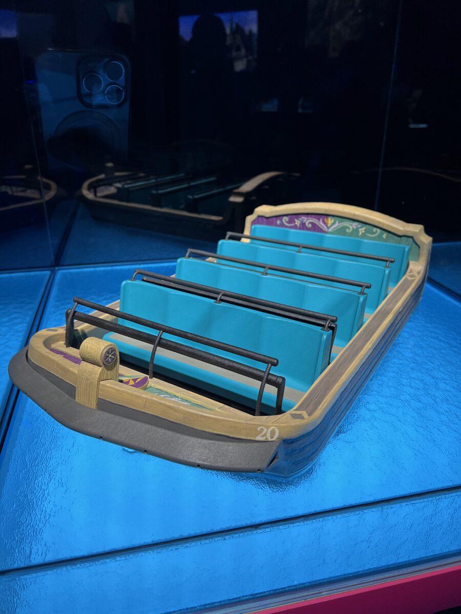 Frozen ride vehicle Fantasy Springs