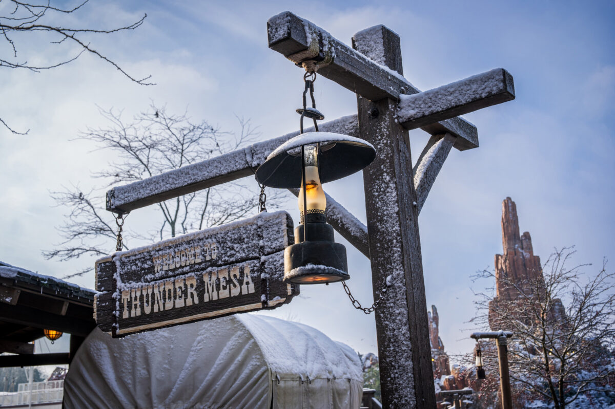 Disneyland Paris: Thunder Mesa im Schnee