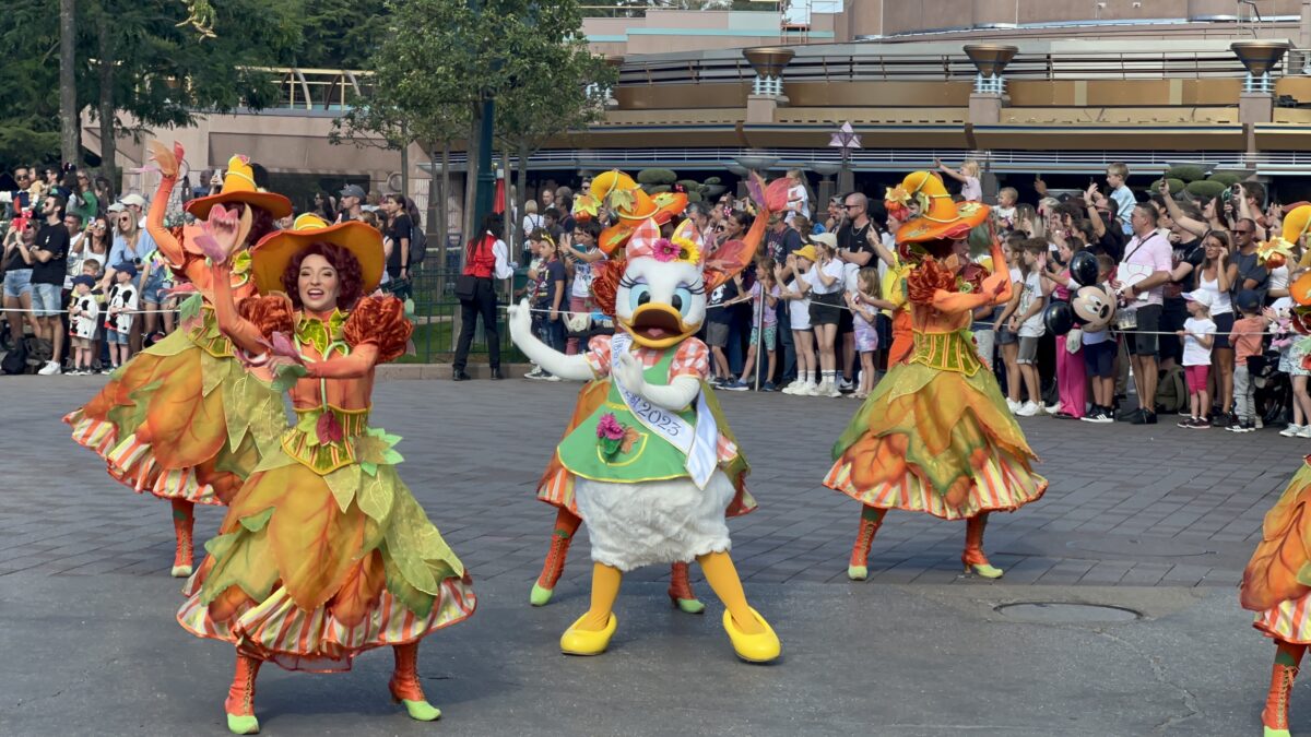 Daisy Duck and the harvest group of Mickey's Halloween Celebration Parade in Disneyland Paris