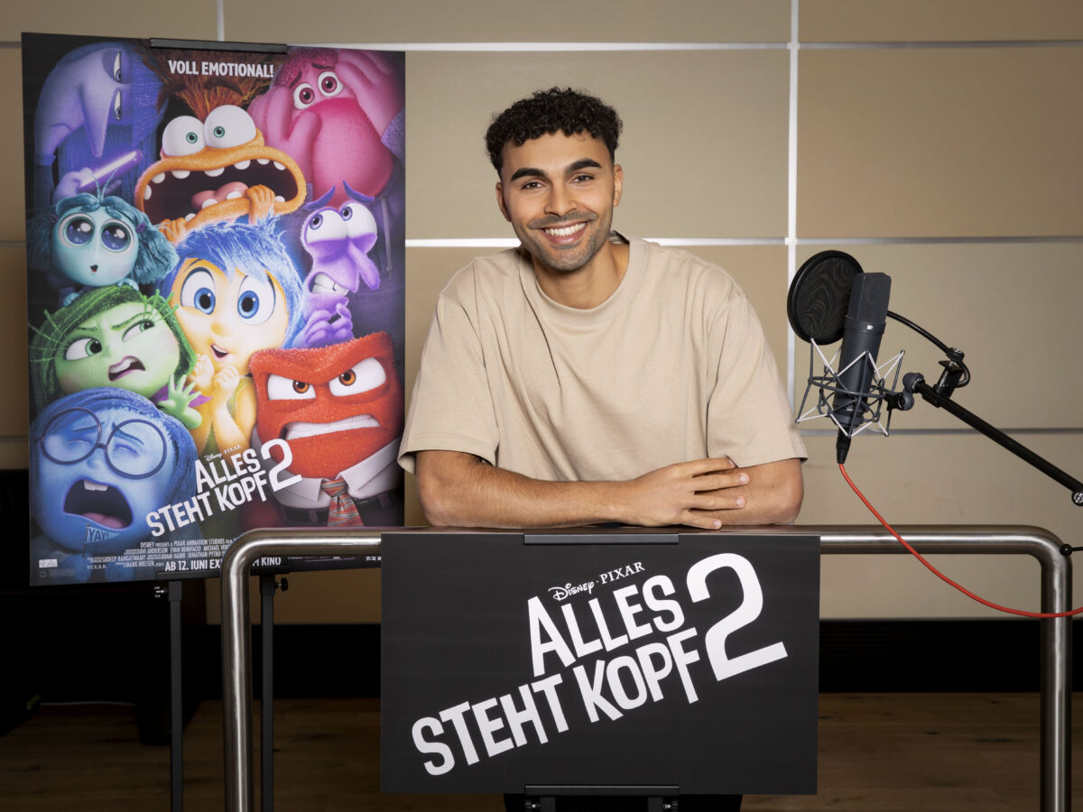 Update: Alle Synchronsprecher für ALLES STEHT KOPF 2 – Pixar Hit ab sofort im Kino 7 Younes Zarou als Polizist in Disney·Pixars "Alles steht Kopf 2"