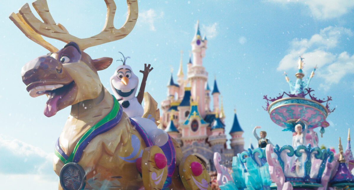 Olaf, Sven, Anna und Elsa in Disney Stars on Parade in Disneyland Paris