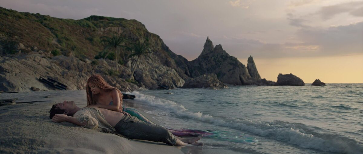Arielle und Prinz Eric am Strand von Sardinien