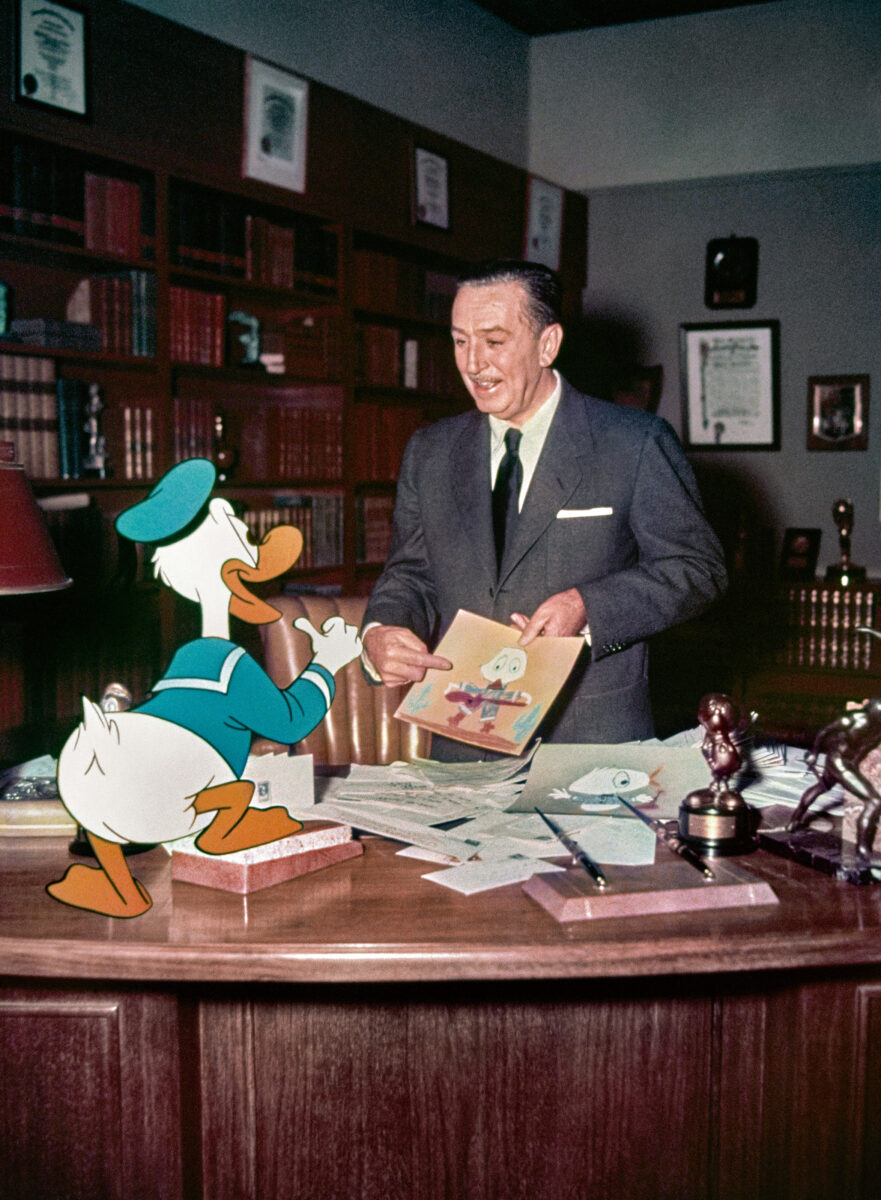 Donald Duck und Walt Disney in der Disneyland TV Episode "A Day in the Life of Donald Duck" (1956)