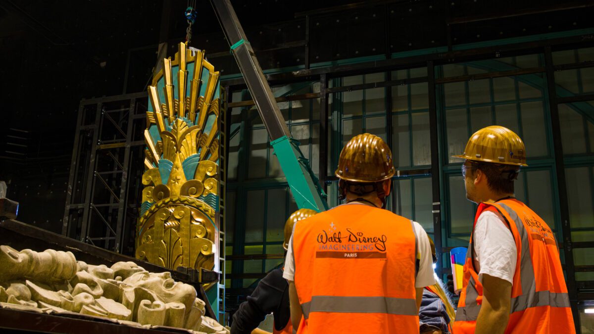 World Premiere: Ein Blick auf den neuen Eingangsbereich in Disneyland Paris 7 Imagineers bei den Arbeiten in World Premiere im Walt Disney Studios Park