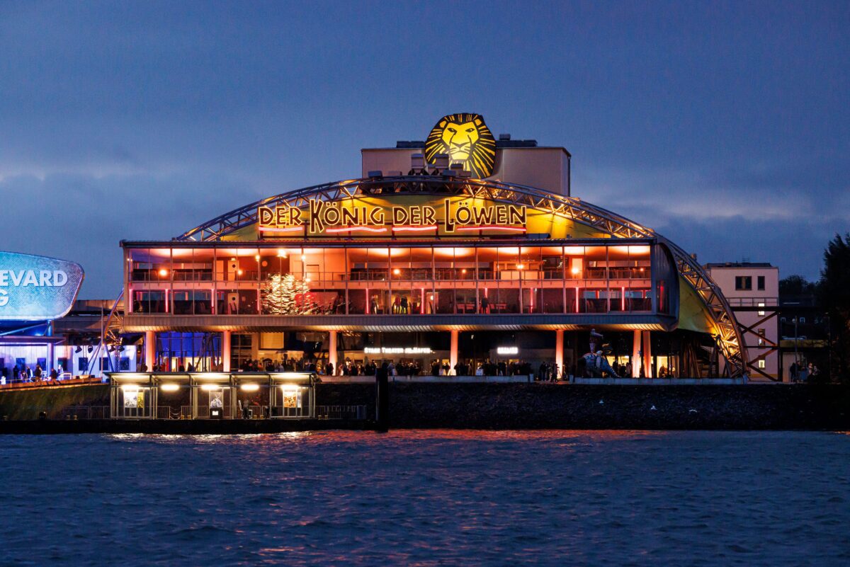 Disneys Der König der Löwen - Das Musical am Hamburger Hafen an der Elbe