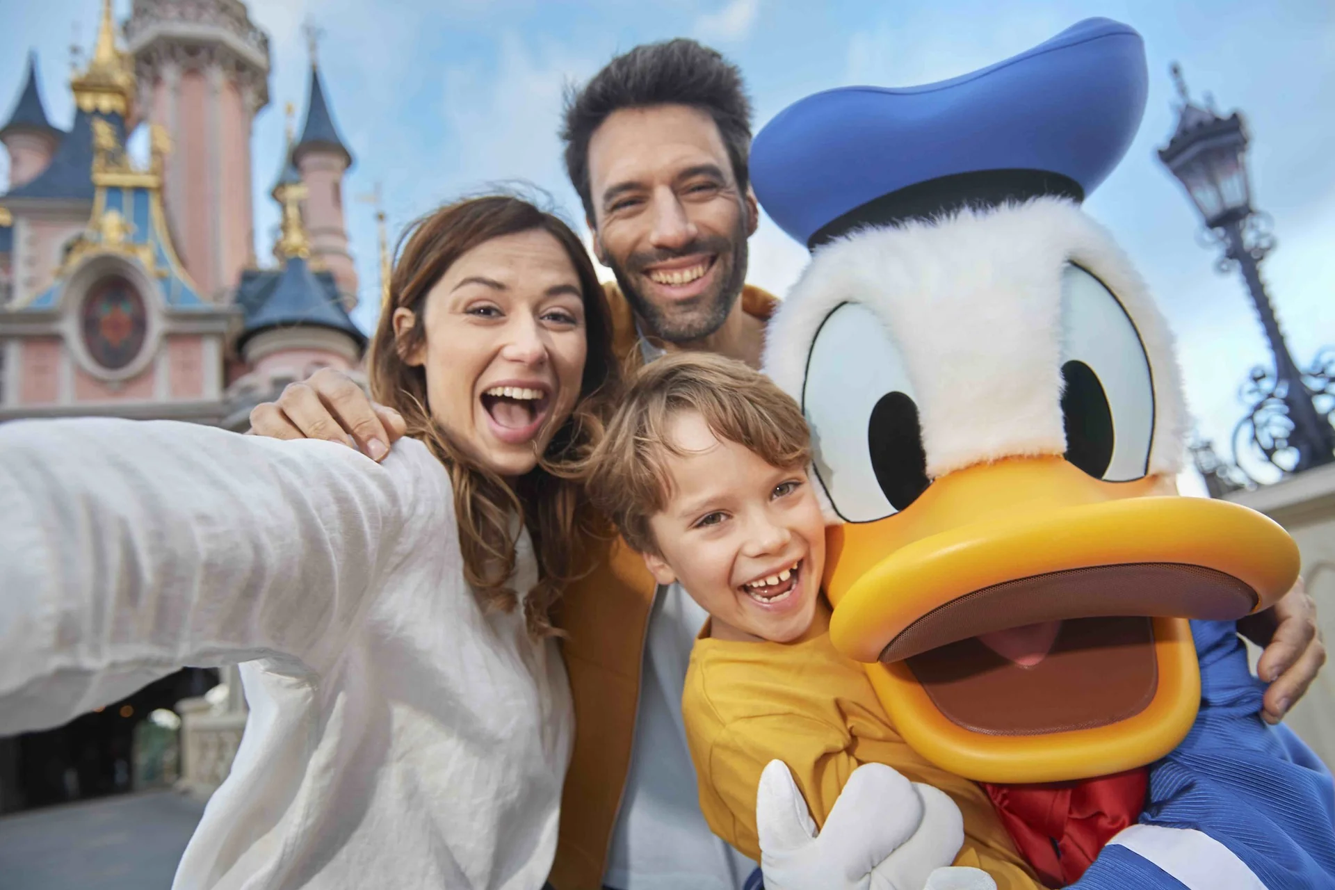 DOnald Duck Disneyland PAris Ticket Angebot November 2025