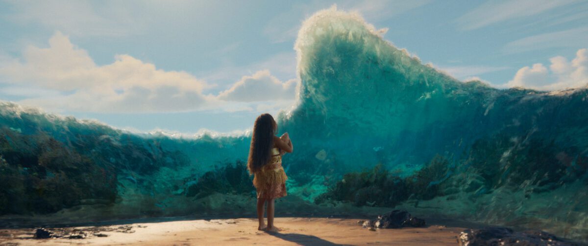Die junge Vaiana trifft das erste Mal den Ozean in einer rührenden, natürlichen Szene des Films