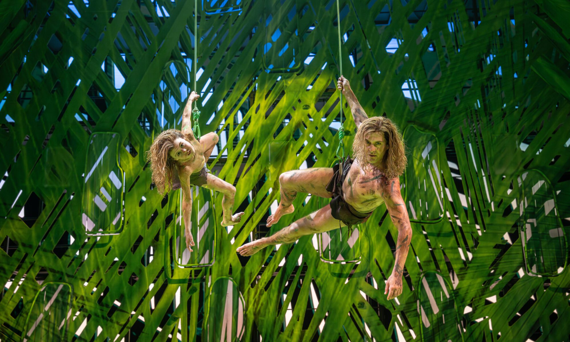 Alexander Klaws und Lenny Klaws als Tarzan im Hamburger Disney Musical