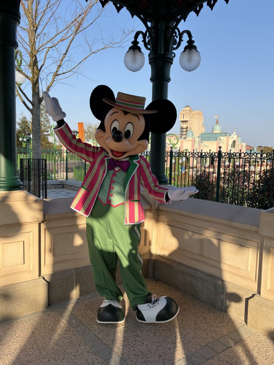 Meet n Greet mit Micky Maus am Adventure Way