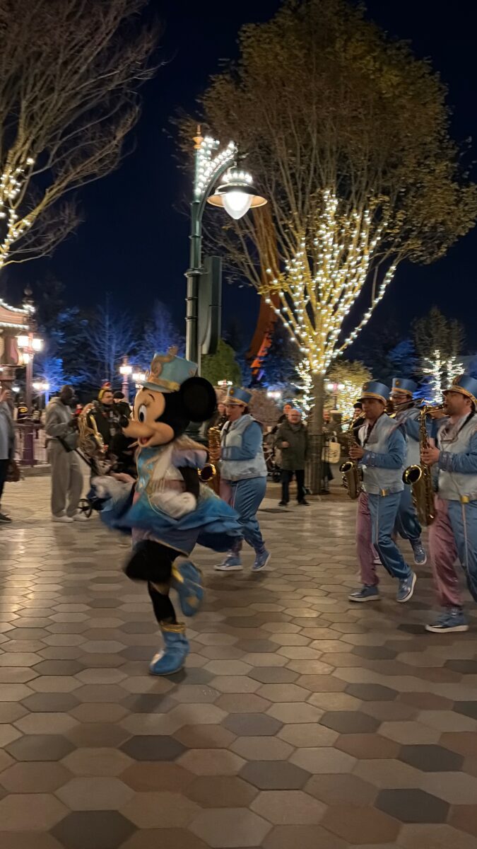 Minnie's Marching Band am Adventure Way