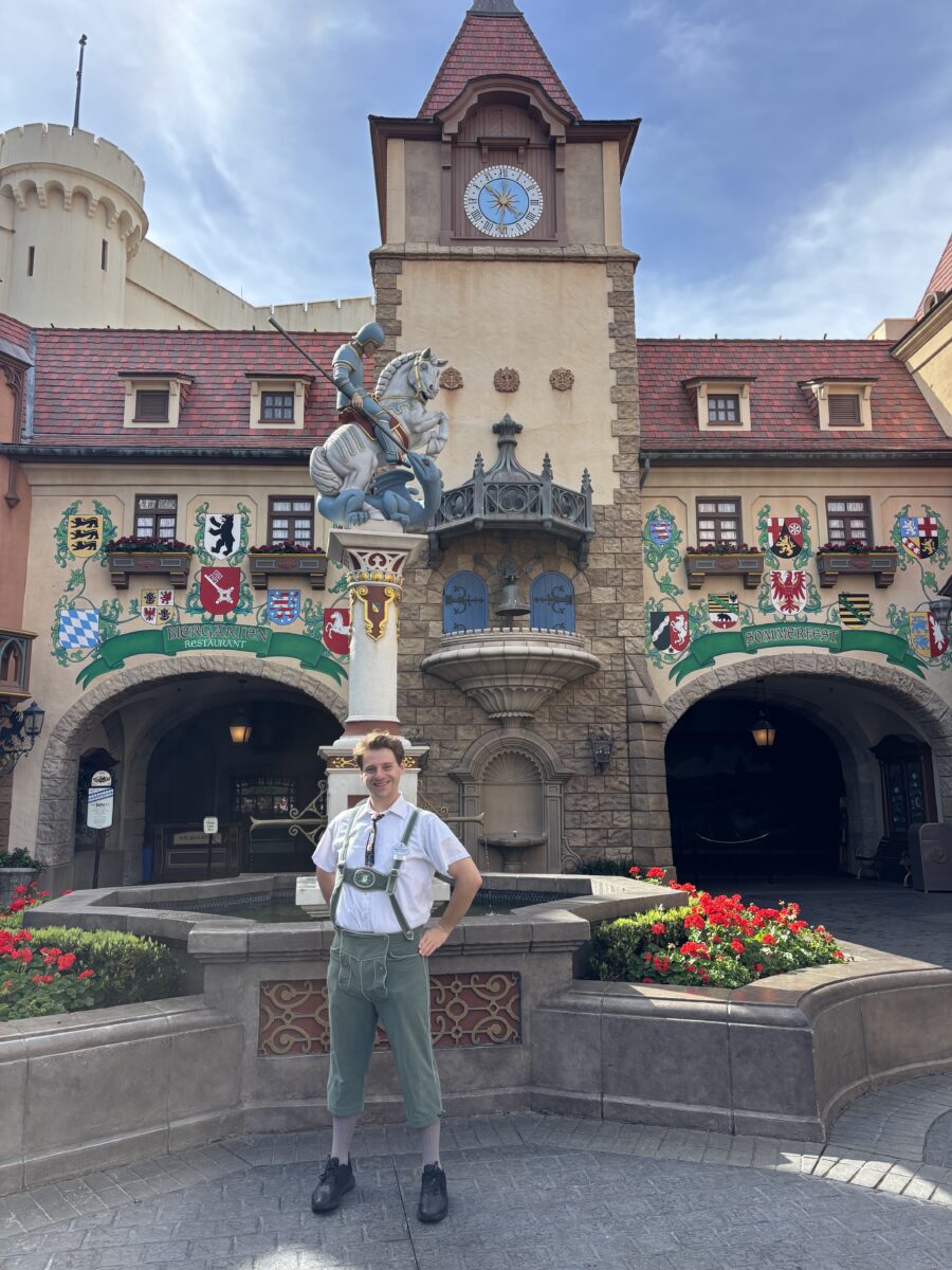 Food & Beverage Cast Member als Teil vom Cultural Representative Program in Epcot in Orlando, FLorida